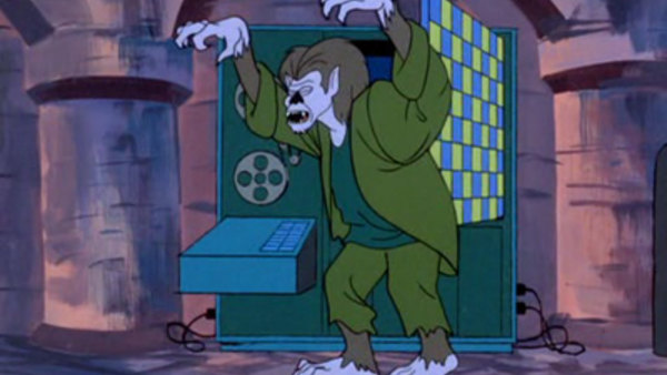 Scooby Doo Where Are You 1969 Season 1 Episode 1 What A Night For A Knight The Black Knight Shaggy And Scooby 80s Cartoons Cartoon