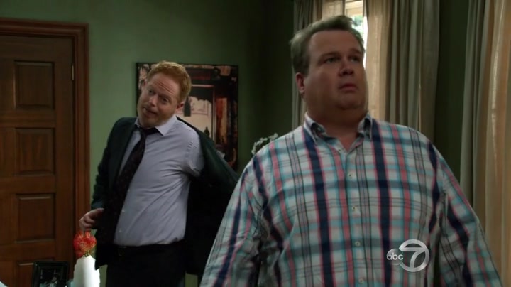 Screencaps of Modern Family Season 6 Episode 7