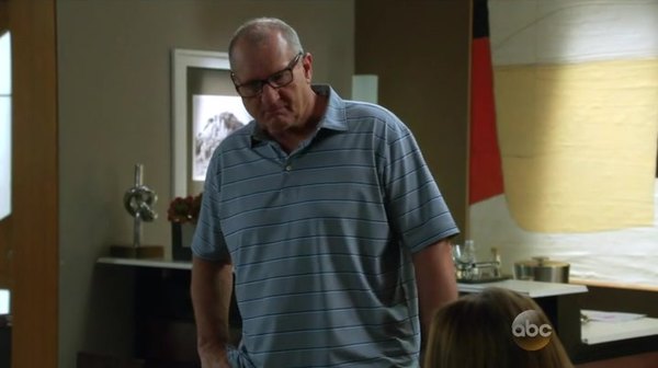 Download Modern Family S06E05 480p HDTV x264-TFPDL