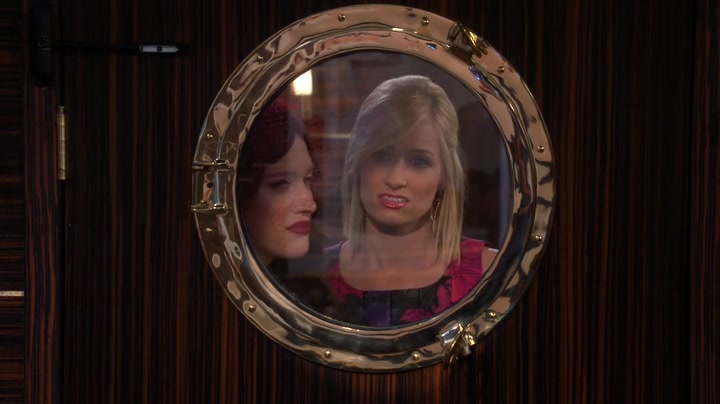 Screenshot of 2 Broke Girls Season 5 Episode 3 (S05E03)