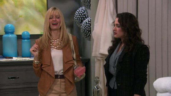 Watch 2 Broke Girls S01E04 Season 1 Episode 4