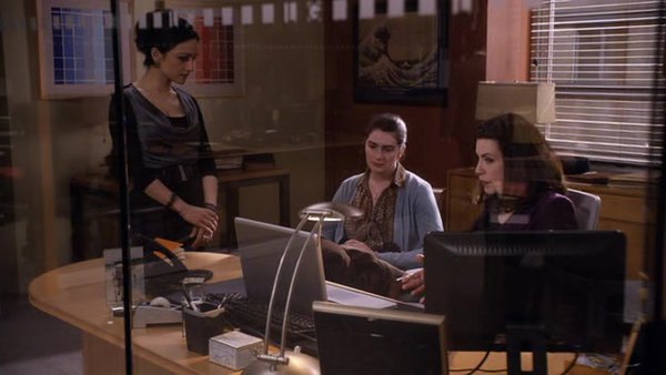 Watch The Good Wife S02E18 Season 2 Episode 18