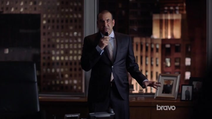 Screenshot of Suits Season 5 Episode 8 (S05E08)