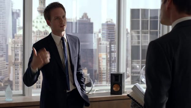 Screencaps of Suits Season 1 Episode 2