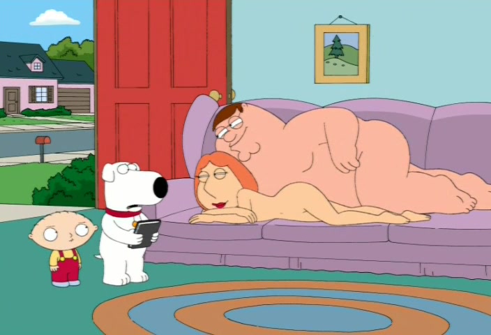 Family guy stewie naked - 🧡 Stewie roba la leche de Lois Padre de Familia ...