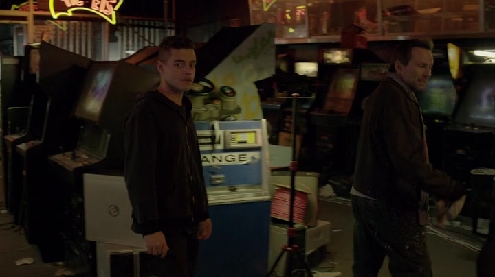 Screenshot of Mr. Robot Season 1 Episode 1 (S01E01)
