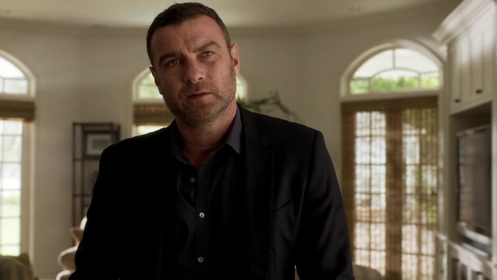 Screenshot of Ray Donovan Season 3 Episode 8 (S03E08) .