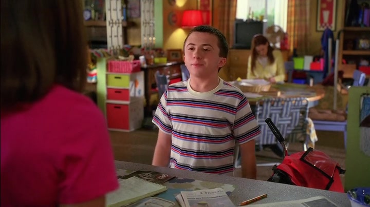 Screencaps of The Middle Season 7 Episode 1