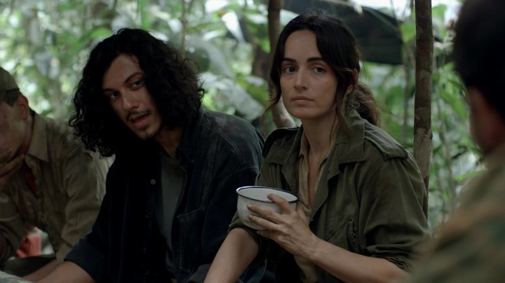 Screencaps of Narcos Season 1 Episode 2