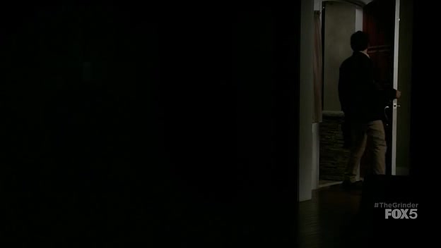 Screenshot of The Grinder Season 1 Episode 1 (S01E01)