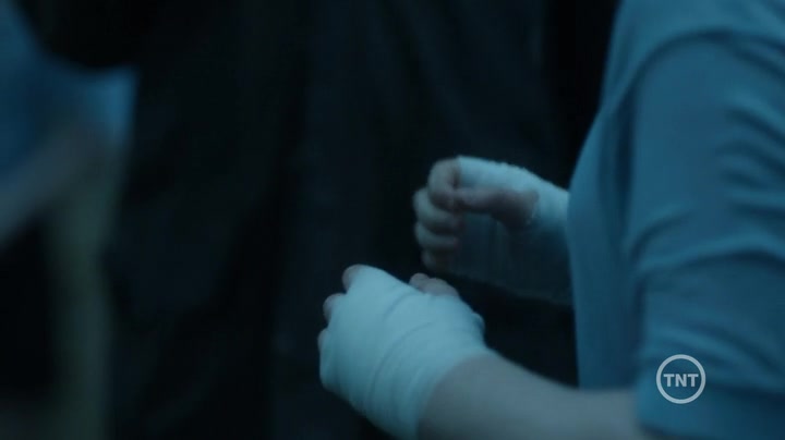 Screenshot of Legends Season 2 Episode 2 (S02E02)