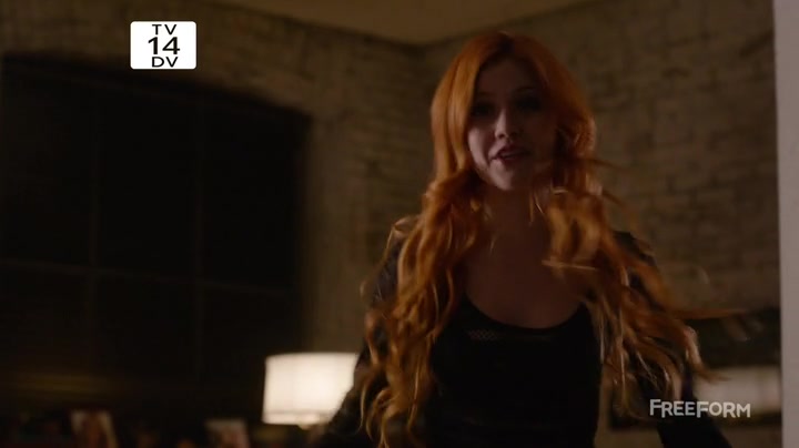 Screencaps of Shadowhunters Season 1 Episode 1
