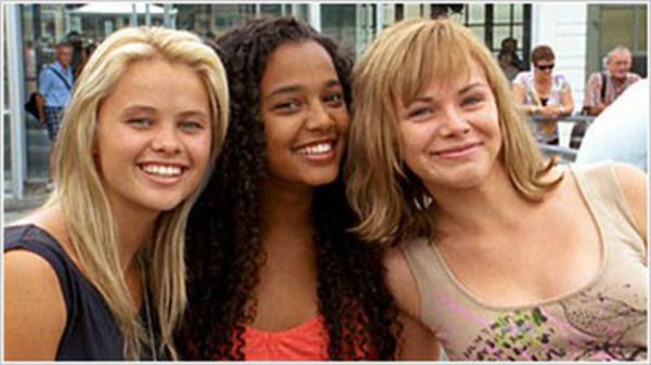 Blue Water High Season 2 Episode 3