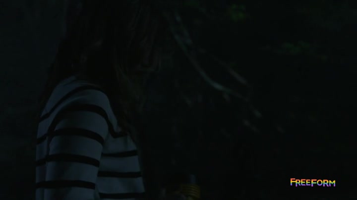Screenshot of Dead of Summer Season 1 Episode 1 (S01E01)