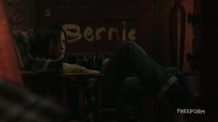 Screenshot of Dead of Summer Season 1 Episode 1 (S01E01)