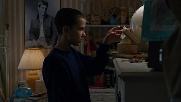 Screencaps of Stranger Things Season 1 Episode 3