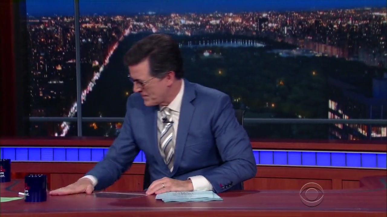 Screenshot of The Late Show with Stephen Colbert Season 1 Episode 181 (S01E181)