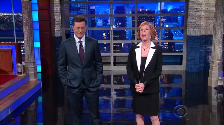 Screenshot of The Late Show with Stephen Colbert Season 1 Episode 7 (S01E07)