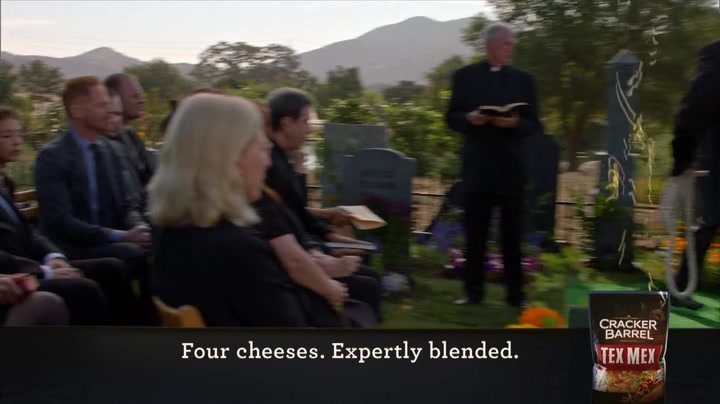 Screenshot of Modern Family Season 8 Episode 1 (S08E01)