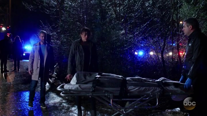 Screenshot of Somewhere Between Season 1 Episode 1 (S01E01)