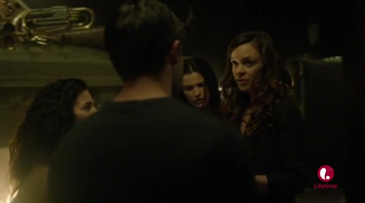 Screenshot of Witches of East End Season 2 Episode 13 (S02E13)