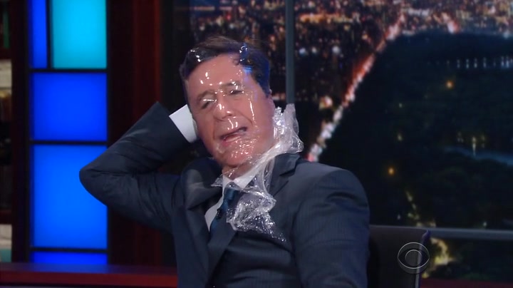 Screenshot of The Late Show with Stephen Colbert Season 1 Episode 139 (S01E139)