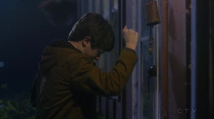 Screenshot of The Good Doctor Season 1 Episode 2 (S01E02)