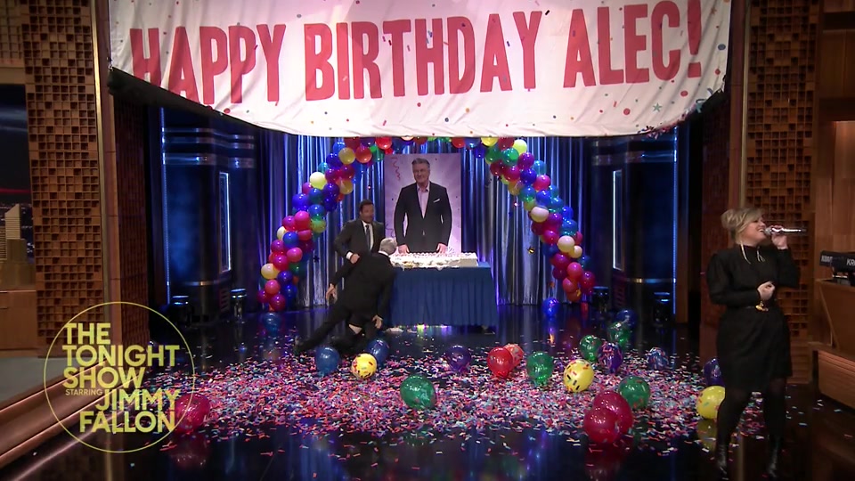 Screenshot of The Tonight Show Starring Jimmy Fallon Season 6 Episode 112 (S06E112)
