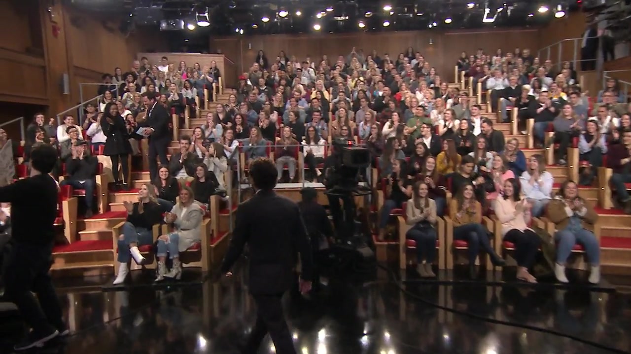 Screenshot of The Tonight Show Starring Jimmy Fallon Season 6 Episode 113 (S06E113)