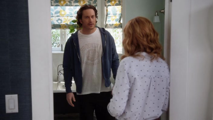 Screenshot of Splitting Up Together (US) Season 2 Episode 18 (S02E18)