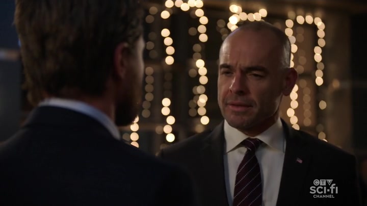 Screenshot of Arrow Season 8 Episode 6 (S08E06)