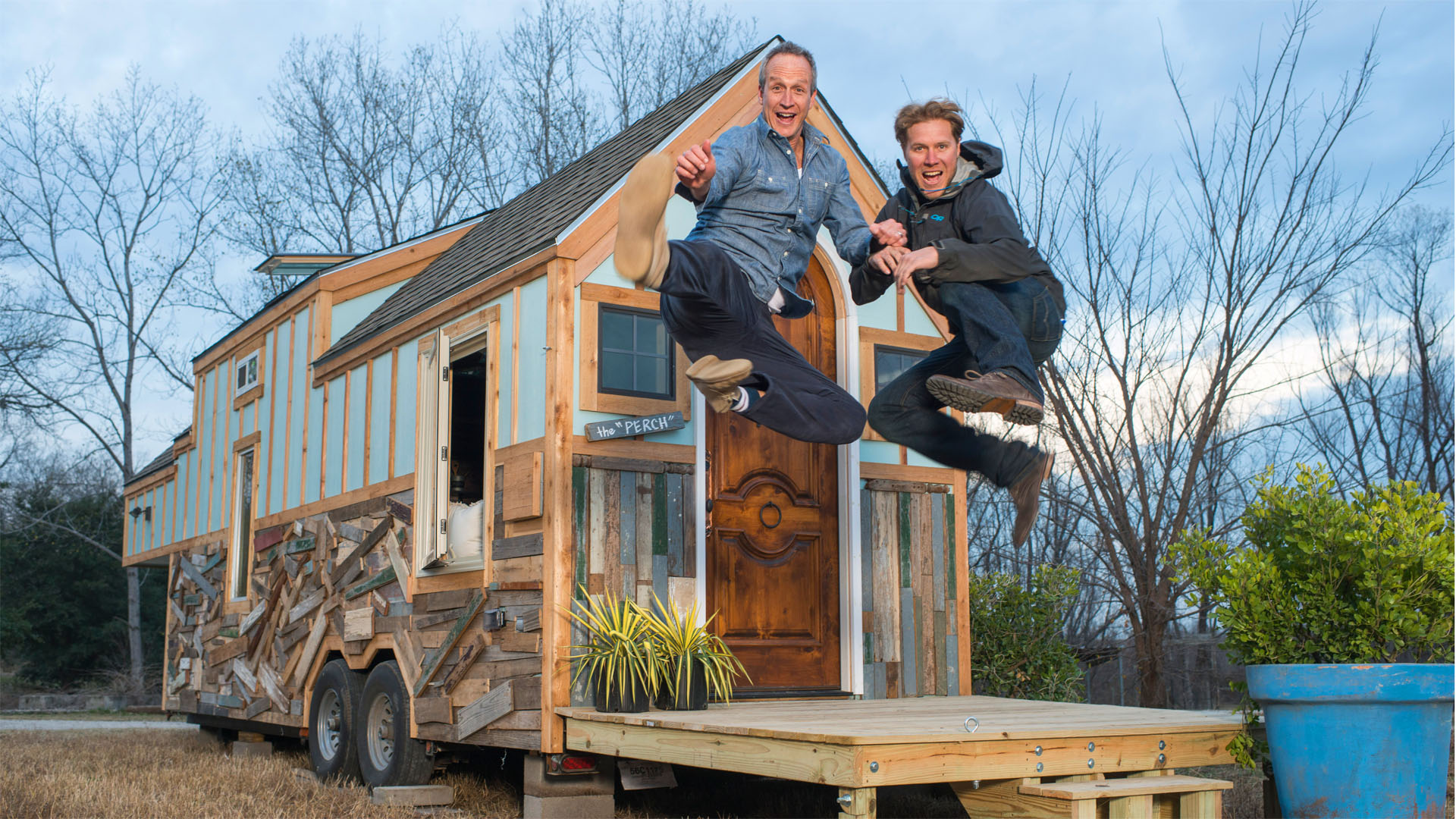 Tiny Houses Tv Show House Tiny Nation Show Wheels Tv Milanese Little ...