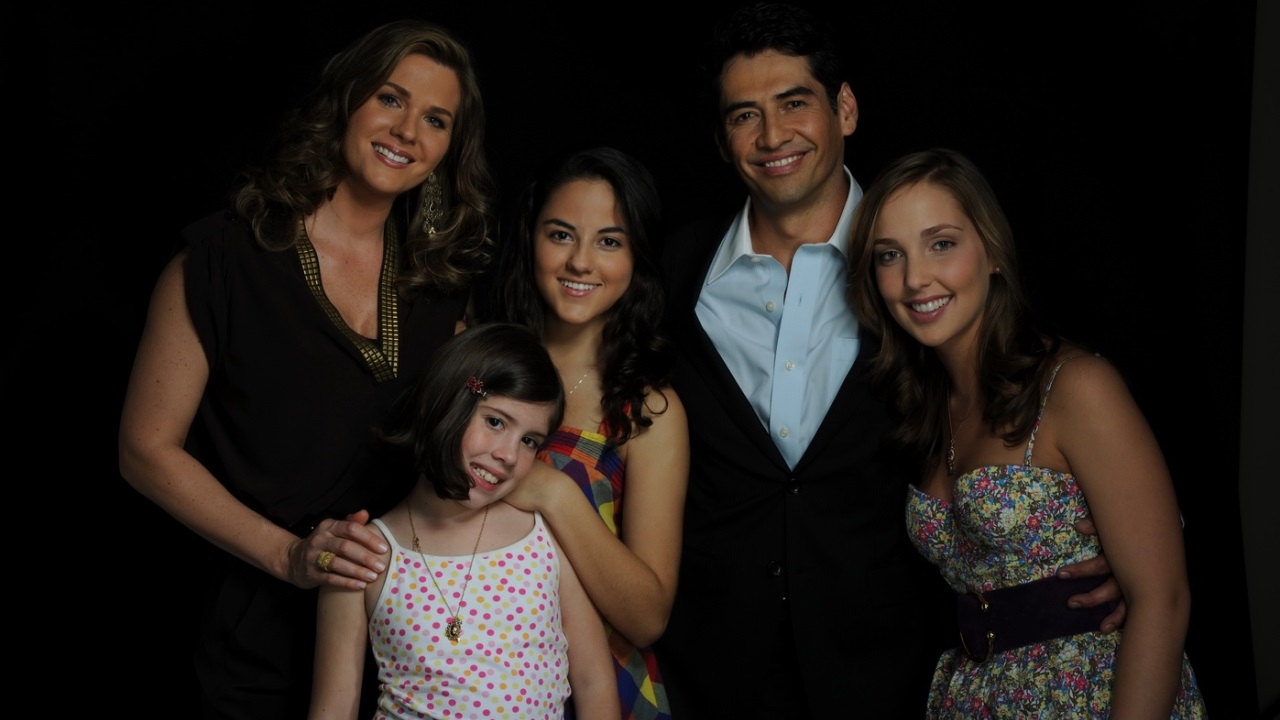 Donde esta Elisa? ( Telemundo 2010) TV Novelas BG